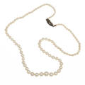 PÄRLCOLLIER, lås i 14k guld med diamanter.