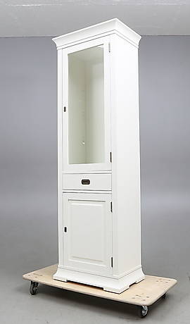 SKÅP MED VITRIN, 19002000-tal.