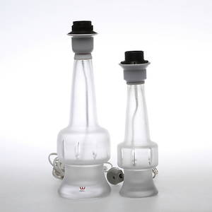 BORDSLAMPOR, ett par, glas, Kosta, omkirng 1900-talets mitt.