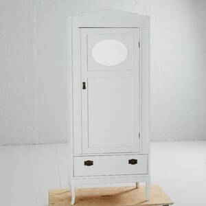 Klädskåp jugend