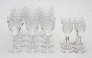 GLASSERVISDELAR, 171 delar, Helga, 1900-tal.