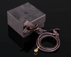 Ole Lynggaard. Armbånd med Blonde drop med brillanter. 