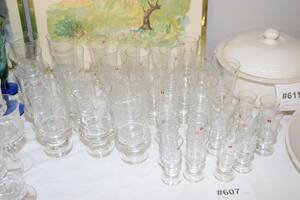 Glasservisdelar ca 36 st, Iittala