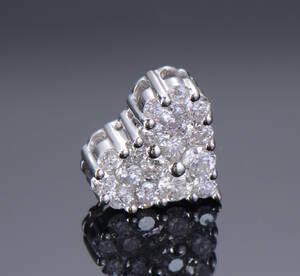 Hjertevedhæng af 14 kt. hvidguld med brillanter, 0.56 ct. 
