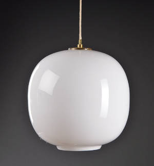 Vilhelm Lauritzen 1894-1984. Radiohus pendel