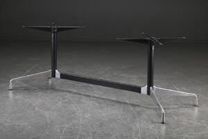 Charles Eames. Løst stel til Segmented Table  Denne vare er sat til omsalg under nyt varenummer 4353891