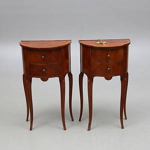 NATTDUKSBORD, 1 par, Louis XV-stil, 1900-tal.