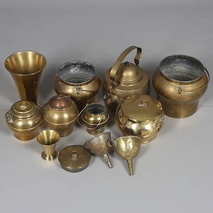 DIVERSE MÄSSING, 16 delar, 181900-tal.