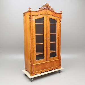 BOKSKÅP, 1800-talets första hälft.