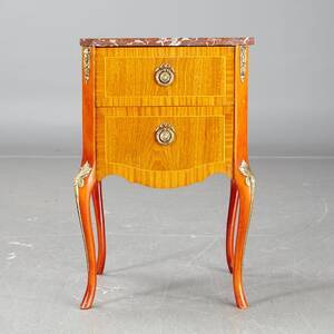 Byrå mahogny gustaviansk stil