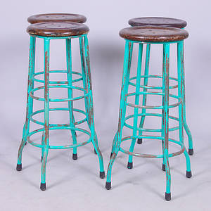 BARPALLAR, 4 stycken, grönmålad metall med träsits, 1900-talets mitt.