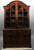 VITRINSKÅP, mahogny, 1900-talets andra hälft.