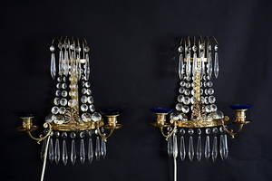 VÄGGLAMPETTER, ett par, mässing med prismor, empirestil, 1900-tal.