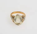 RING med citrin, Röd samt vitguld 20 K, 1897.