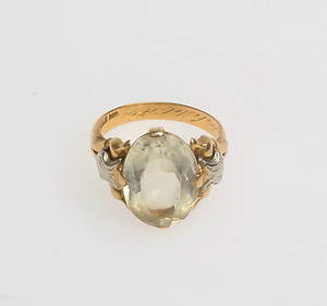 RING med citrin, Röd samt vitguld 20 K, 1897.