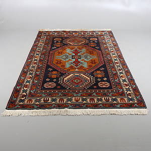 MATTA, Kaukasisk, maskinvävd. 154 x 222 cm.