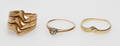RINGAR, 3 st, 18k guld, vikt ca 8,8 gr.