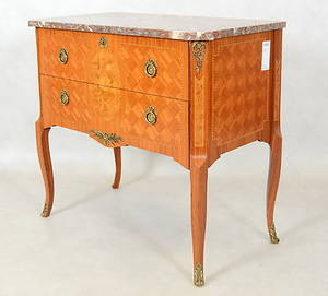 BYRÅ, gustaviansk stil, 1900-tal.