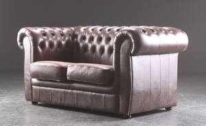 To-pers. sofa i Chesterfield stil