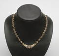 HALSBAND MED VITA STENAR, 14k guld, total vikt ca 26 gr.