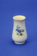 MEISSEN - VASE. Blaue Schwertermarke, Porzellan.
