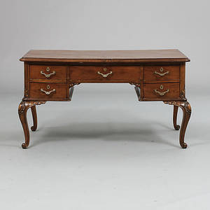 SKRIVBORD, rokokostil, 1900-tal.