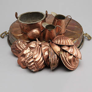 FORMAR, 17 st, samt MÄTMÅTT, 2 st, koppar, 18001900-tal.