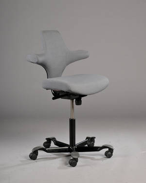 Peter Opsvik født 1939. Kontorstol, Capisco model 8126