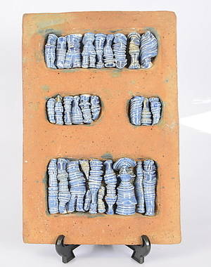 ULLA VIOTTI. Keramikrelief.