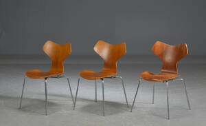 Tre Arne Jacobsen. Grand Prix stol, teaktræ 3 Denne vare er sat til omsalg under nyt varenummer 4966999