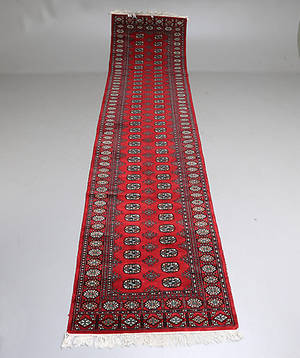 GALLERIMATTA, Bochara Pakistan, 98 x 377 cm.