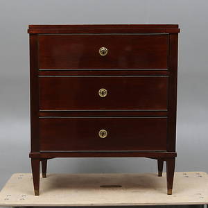 BYRÅ, sengustaviansk stil, 1800-tal.