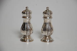 STRÖARE, 1 par silver, rokokostil.