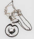 HALSSMYCKE, silver, Sten  Laine, Åbo, Finland, 1900-talets andra hälft.