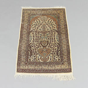 ORIENTALISK MATTA, Silke-Hereke, 102 x 65 cm.