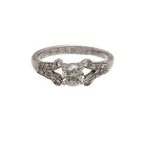 RING, 14K vitguld med diamanter, totalt ca 0,72 ct. vikt 3,0 g.