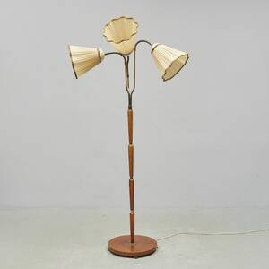 Golvlampa, 3-armad