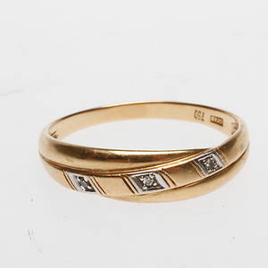 RING, 18k guld, vikt ca 2 gr.