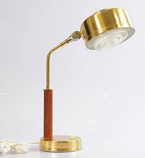 BORDSLAMPA, MÄSSING OCH TEAK, BJS, Skellefteå.