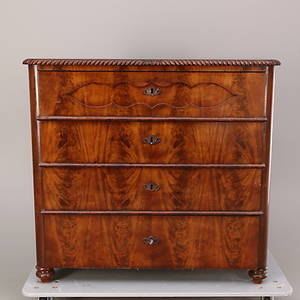 BYRÅ MED SKRIVKLAFF, 1800-1900-tal.