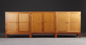 Christian Hvidt. f.1946. Skabe af mahogni 3