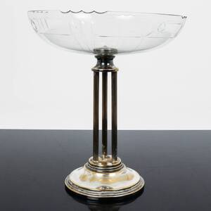 SKÅL PÅ FOT Nysilver och slipat glas, 1900-talets första del