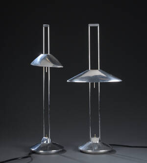 Et par bordlamper af aluminium. 2