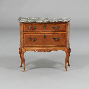 BYRÅ, rokokostil, 1900-tal.