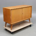 SIDEBOARD, 1900-talets första hälft.
