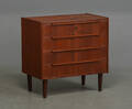 Dansk møbelproducent. Kommode af teak, 1960erne