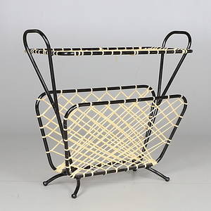 TIDNINGSSTÄLL, metall och plast, 1900-tal.