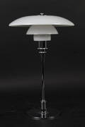 Poul Henningsen. PH 32 bordlampe