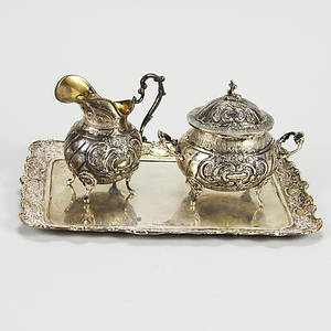 SERERINGSSET, 3 delar, silver, rokokostil, 1900-tal.