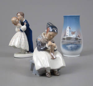 BGKgl. Figurer samt vase 3